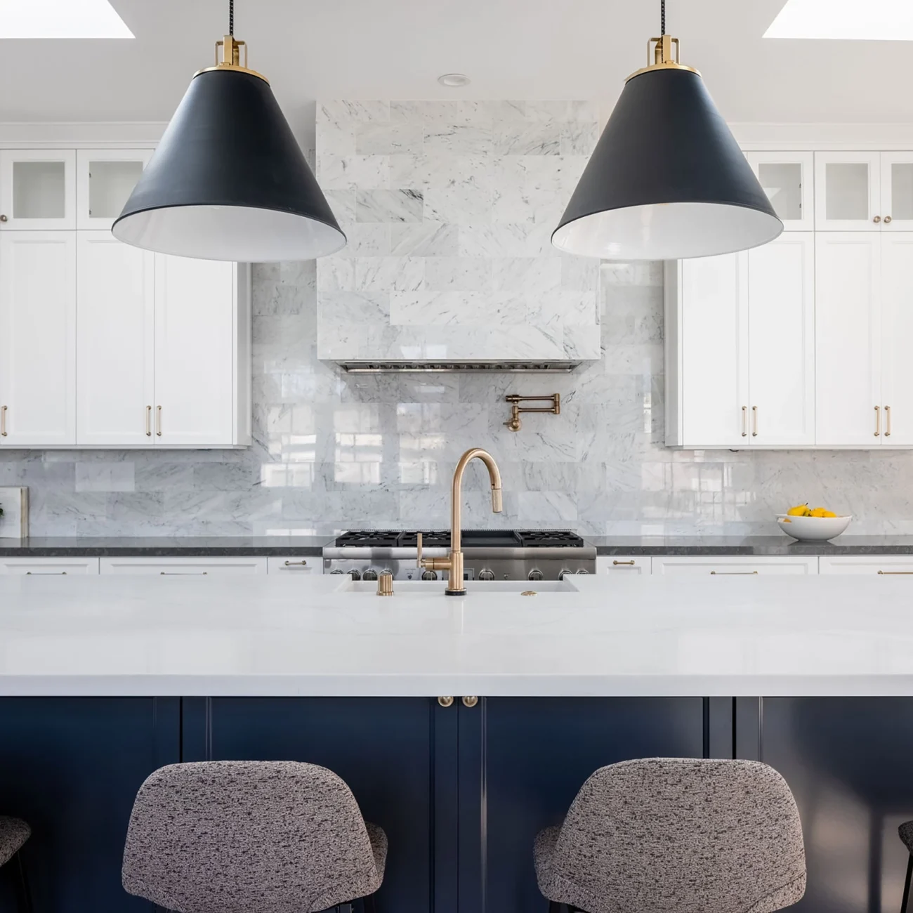 Christine Vroom Interiors | 36th | Kitchen with black accents