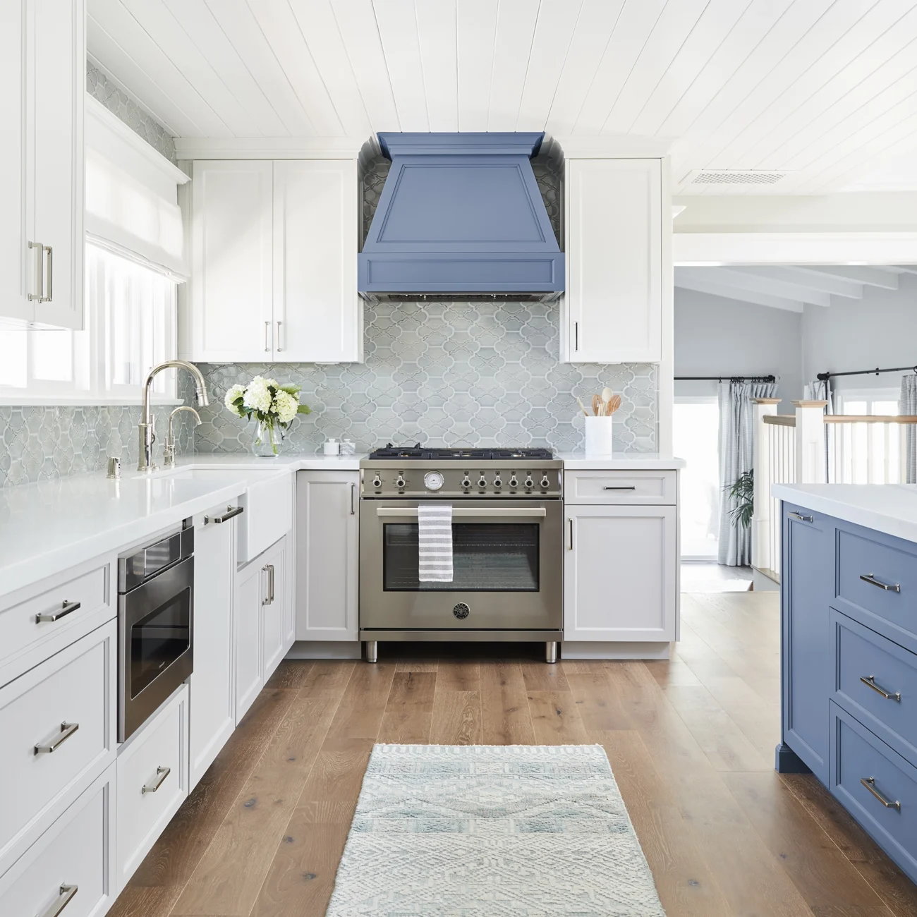 Christine Vroom Interiors | Flournoy | Costal White Kitchen with Blue Cabinets