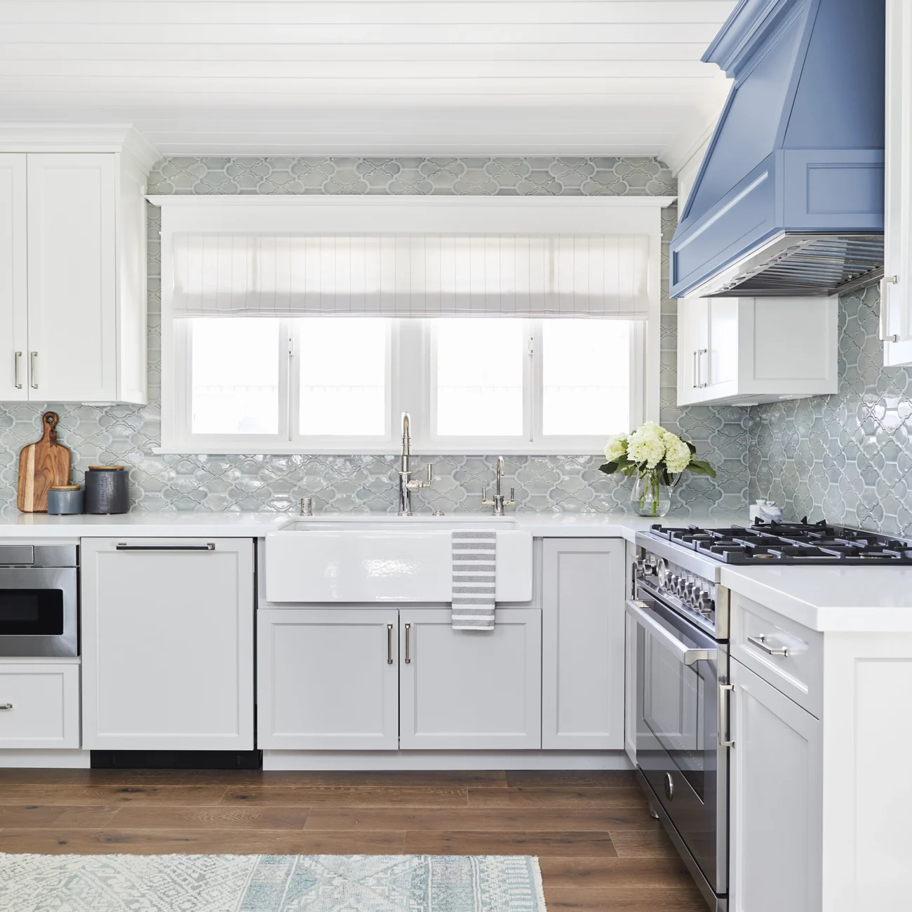 Christine Vroom Interiors | Flournoy | Costal White Kitchen with Blue and White Cabinets